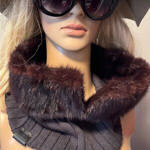 Elegant Mink Fur Trimmed Neck Warmer